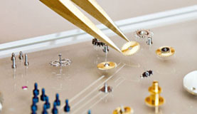 深圳伯爵手表售后服务网点-打开表壳